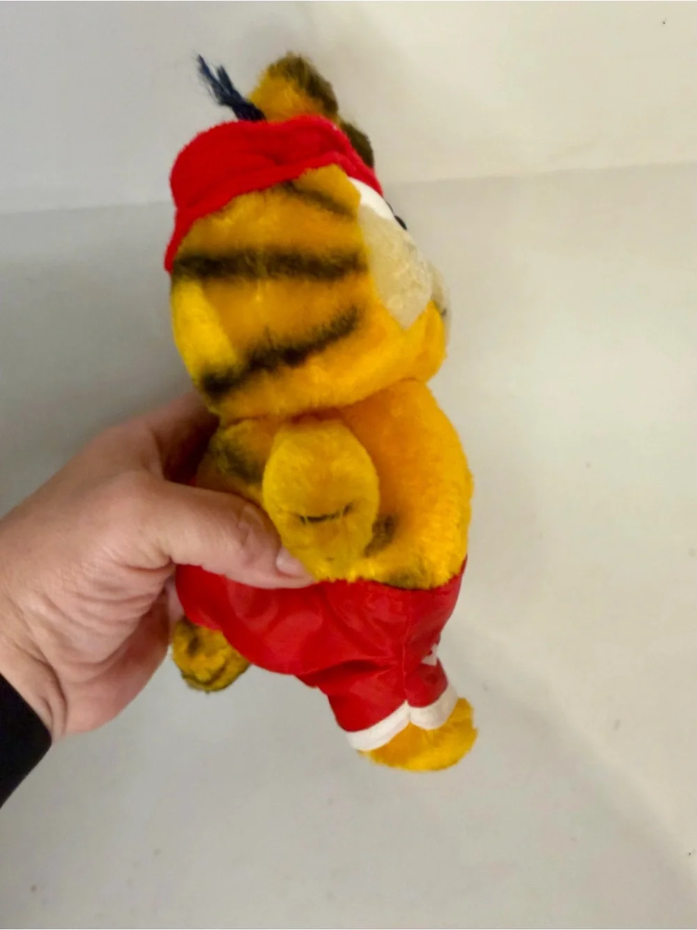 Vintage Dakin Garfield Workout Plush Stuffed Animal Red Headband Shorts 1981 10”